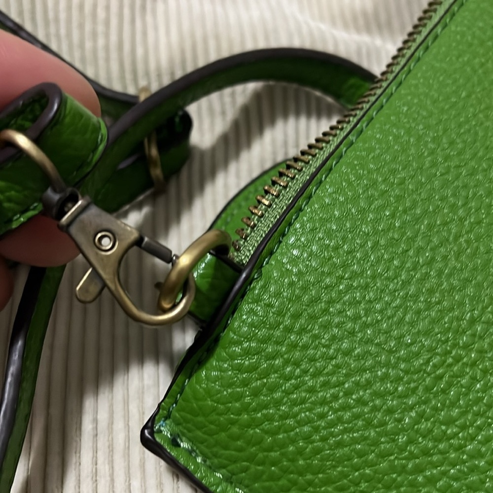 Joy Susan Green Crossbody Bag - Picture 5 of 7